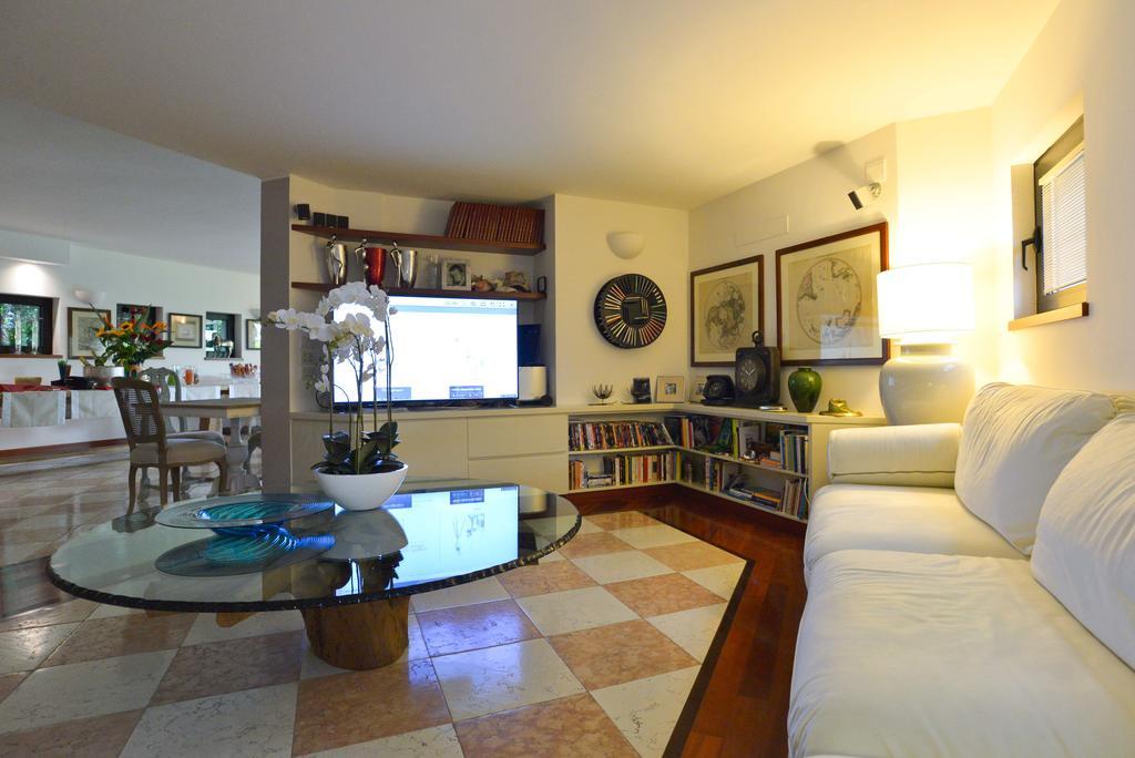 Like Home Boutique Hotel Azzano San Paolo Exterior photo