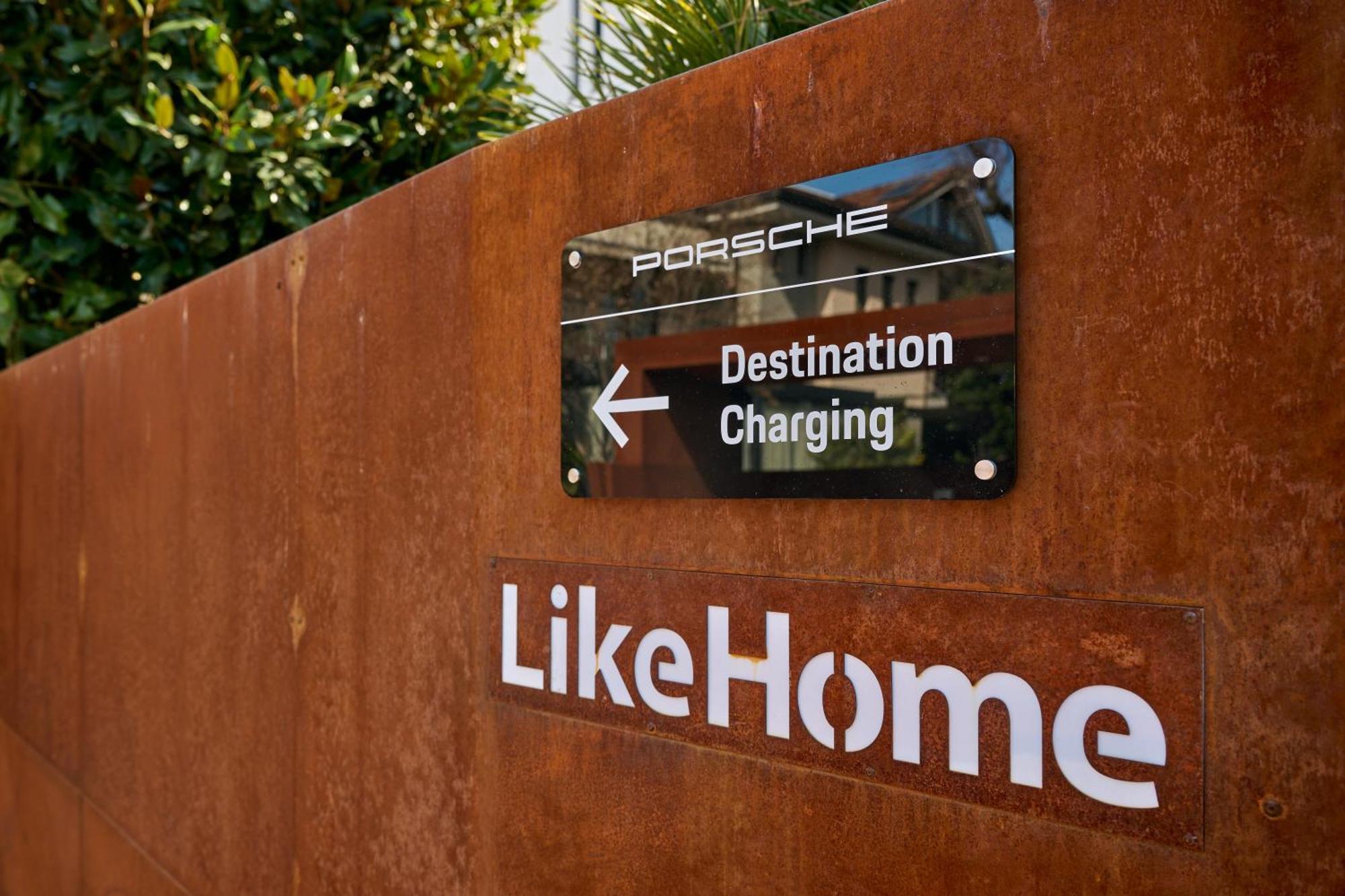 Like Home Boutique Hotel Azzano San Paolo Exterior photo